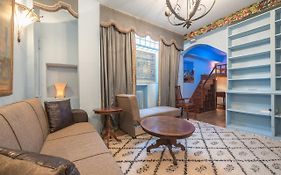 Beautiful Classic Apartment In The Heart Of Athens